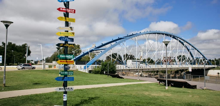 Puente “Juan Domingo Perón”