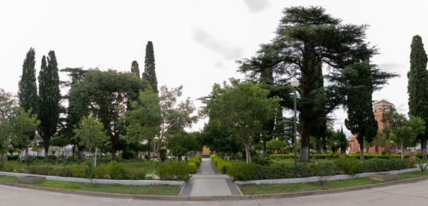 Parroquia “Cristo Rey” y Plaza