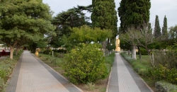 Parroquia “Cristo Rey” y Plaza
