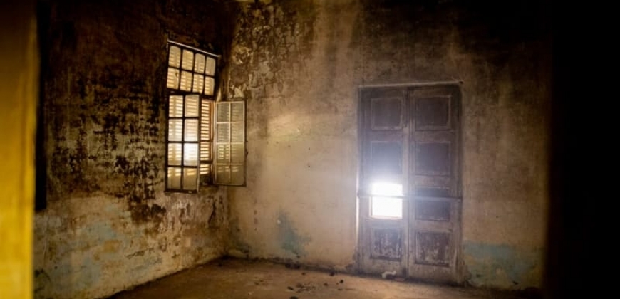 Policía – Edificio Abandonado
