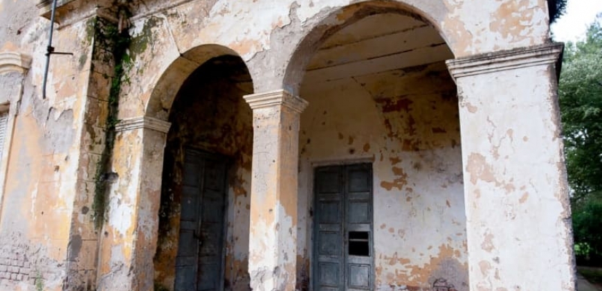 Policía – Edificio Abandonado