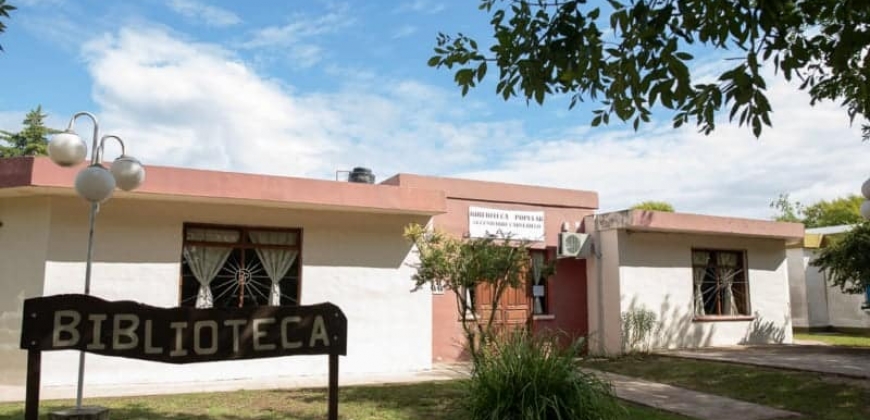 Biblioteca Popular Secundario “Carnerillo”