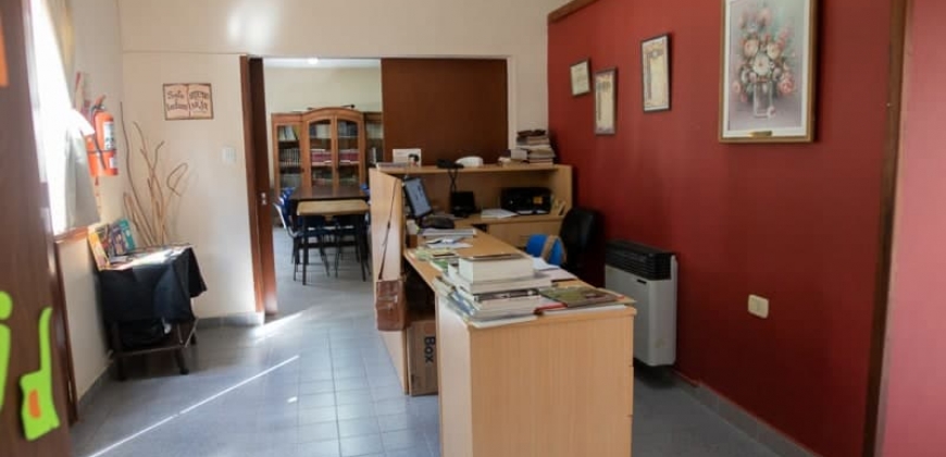 Biblioteca Popular Secundario “Carnerillo”
