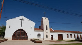 Iglesia y Plaza